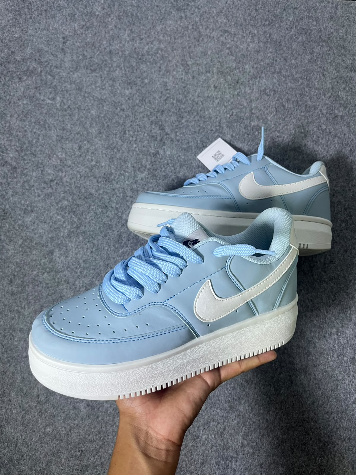 Sneaker Azul Claro - composição principal