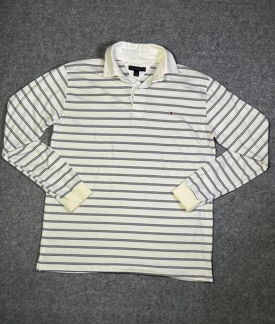 Polo Tommy listrada cinza manga longa