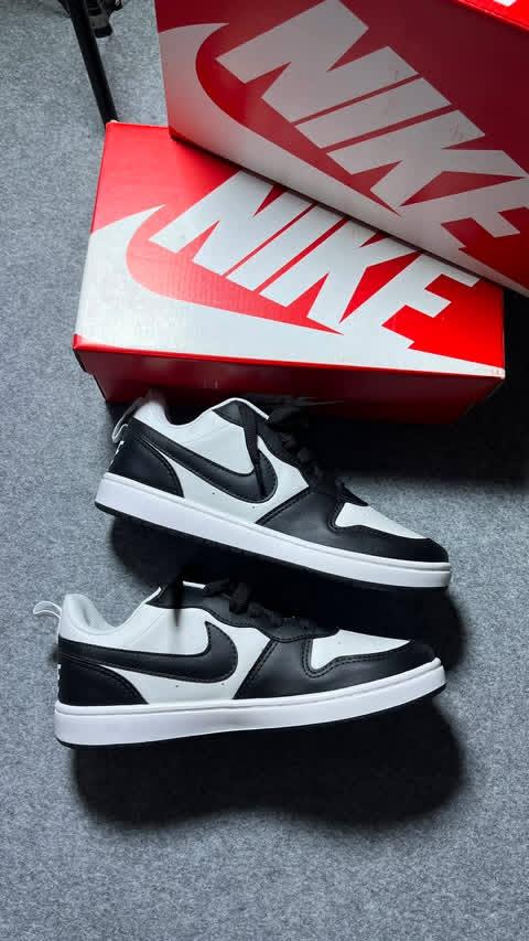 Tênis Nike Court preto e branco com caixa